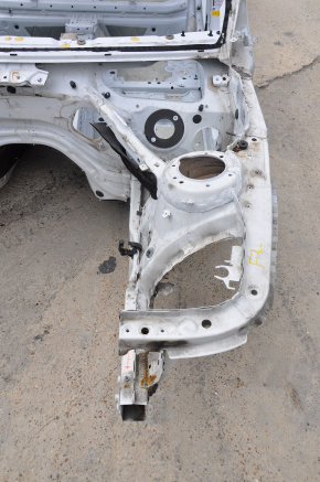 Front left quarter BMW 3 F30 16-18 white on the body