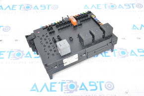 Mercedes W221 underhood fuse box