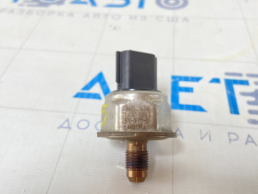 Fuel pressure sensor Ford Fusion mk5 13-20 1.5T on the fuel rail