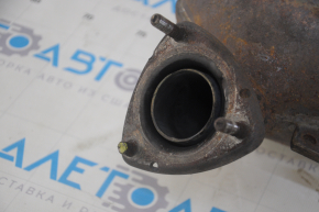 Exhaust manifold with catalytic converter Chevrolet Volt 11-15 broken stud