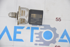 Fuel pressure sensor VW Passat b8 16-19 USA 1.8 on the fuel rail