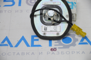 GPS antenna Lincoln MKZ 13-16 is worn