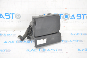VW Passat B8 16-19 USA underhood fuse box assembly