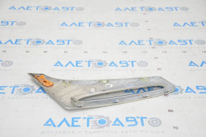 Air duct trim on the wing left BMW 7 G11 G12 16-19 chrome, broken fastener