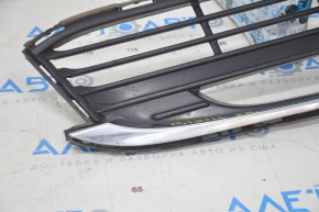 Lower grille of the front bumper right BMW 7 G11 G12 16-19 under fog lights, with chrome molding, sand
