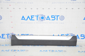 Door sill trim inner front right BMW 7 G11 G12 16-22 black with chrome molding, chrome chipped, cracked fastener