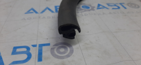 Front left door seal for Lexus LS460 LS600h 07-12