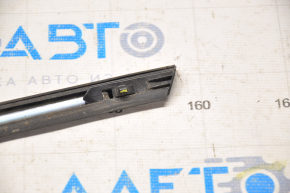 Molding door-glass central rear left Kia Sorento 16-20 chrome, broken fasteners