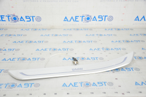 Door sill outer rear left BMW 7 G11 G12 16-22 chrome, with backlight, chrome is worn, breakage of fastening, bump, part of emblem is missing, water damage