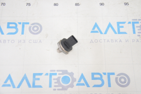 Fuel pressure sensor BMW 7 G11 G12 16-19 B58 on the rail