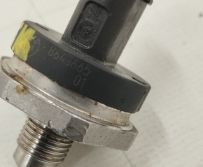 Fuel pressure sensor BMW 7 G11 G12 16-19 B58 on the rail