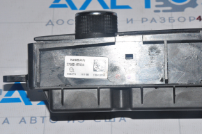 Climate control Nissan Maxima A36 16- auto leak display