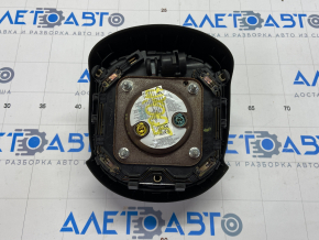 Airbag in the steering wheel driver's Fiat 500X 16-18 pre-rest shot, poke on the emblem