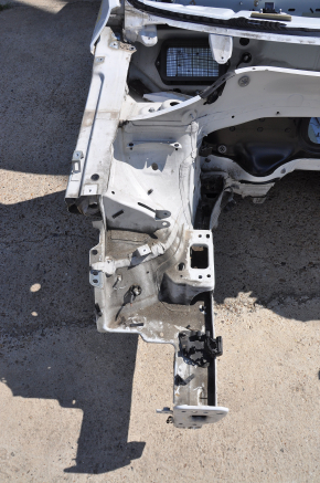 Front right quarter VW Tiguan 09-17 white, on the body