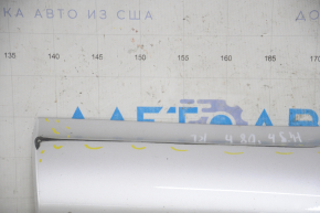 Door trim lower rear left Toyota Highlander 08-10 is worn, fasteners are broken