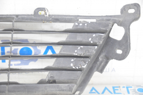 Lower grille of front bumper Lexus ES300h 13-15 pre-rest, fractures