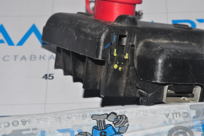 Positive terminal Dodge Dart 13-16 broken fastening, scratches