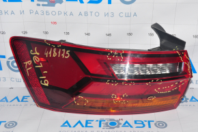 Light outer wing left VW Jetta 19 - broken glass, scratches, broken fastener