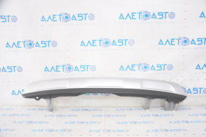 The lower trim of the rear bumper of Toyota Highlander 08-10 is worn, the fastening is broken