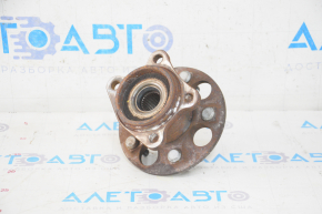 Rear right hub Toyota Highlander 08-13 AWD rusty, play