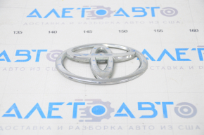 Toyota emblem badge tailgate Toyota Highlander 08-13 chrome is used, guides are broken
