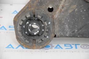 Toyota Highlander 08-13 AWD rear subframe rusty, silent blocks need replacing, bolt sawed off