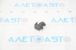 Clip for mounting the rear left headlight of a Toyota Highlander 2013