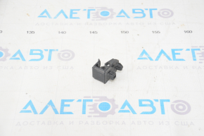Clip for mounting the rear right headlight of a Toyota Highlander 2008-2013