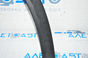 Front right fender arch trim Nissan Rogue 14-20 is worn out