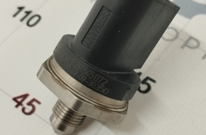 Fuel pressure sensor BMW X3 F25 11-17 2.0T on the rail
