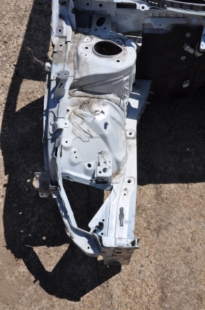 Front right quarter Toyota Prius 50 16-22 white, on the body