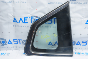 Window blind glass rear right Nissan Rogue 14-20 scratches on chrome
