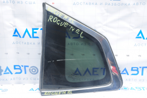 Window blind glass rear left Nissan Rogue 14-20 green tint, scratches on chrome