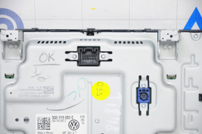 Radio tape recorder VW Tiguan 18-24 8 buttons without navigation, scratches
