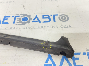 Front left door seal Porsche Panamera 10-16 lower, broken fasteners, broken