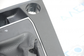 Gear knob VW Tiguan 18-24 with shifter cover under Start-Stop button, black leather, worn, scratches