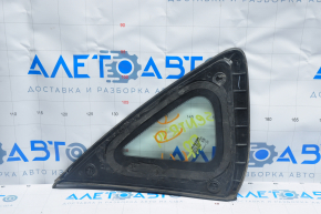 Window blind glass rear right Nissan Sentra 13-19 scratches on chrome