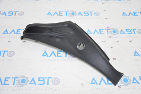Right tailgate trim Porsche Panamera 14-16 missing plug