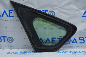 Window blind glass rear right Toyota Prius 30 10-15 without heating, scratch on glass