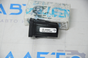 Chevrolet Volt 16- Fuel Door Release Button