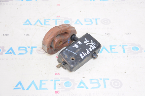 Right muffler bracket Jeep Grand Cherokee WK2 11-21 with rubber