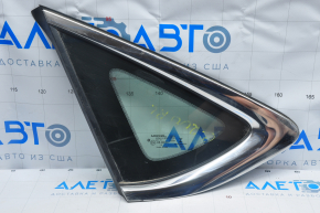 Window blind glass rear left Chrysler 200 15-17 chrome, scratches on chrome