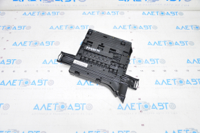 Porsche Panamera 10-16 Battery Distributor with Squirt