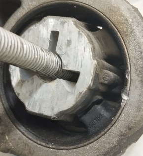 Rear differential gearbox Porsche Panamera 10-16 AWD 64k, 2 silents are torn, 1 silent is cracked
