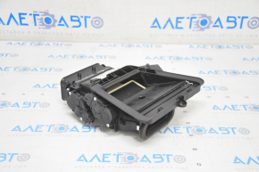 Air duct 2nd row of seats lower right Porsche Panamera 10-16 complete with actuators