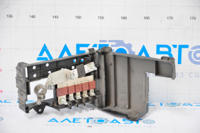 Battery distributor with terminal Chevrolet Volt 11-15 missing cover fragment, scratches on cover