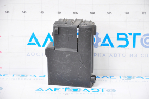 Battery distributor with terminal Chevrolet Volt 11-15 scratches on cover