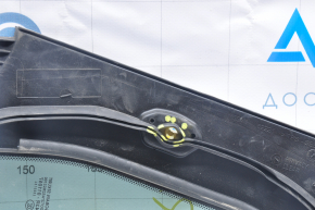 Door glass triangle rear left Infiniti QX30 17- broken fastener