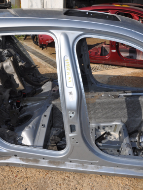 Body pillar central right Porsche Panamera 10-16 on the body