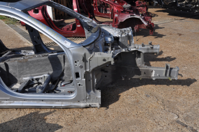 Front right quarter Porsche Panamera 14-16 on the body, silver